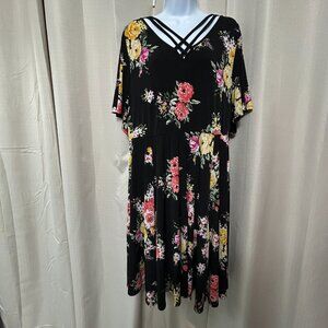 Torrid Short Sleeve Jersey Knit Skater Dress Women's Size 3X Black Floral